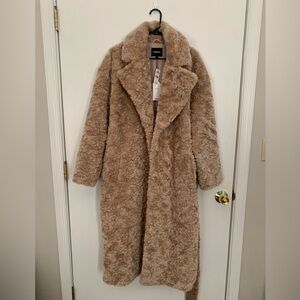 Express faux fur coat XL
